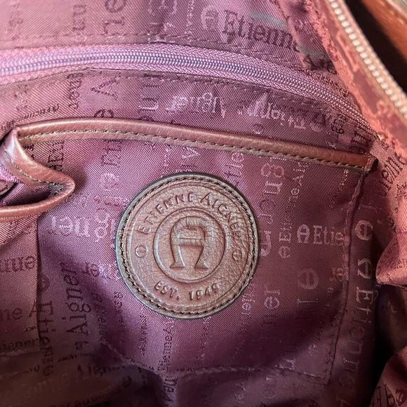 Vintage Burgundy Genuine Leather Gold Toned Hardware Satchel Handbag - Picture 9 of 12